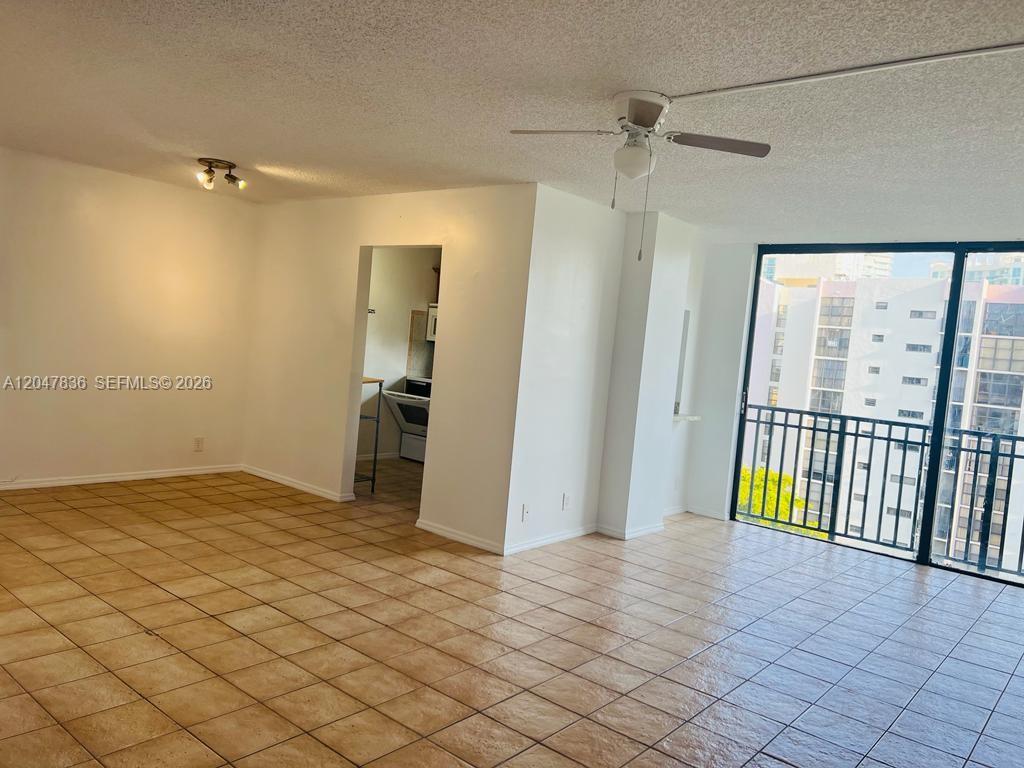 17011 North Bay Road, Unit 816 Sunny Isles Beach, FL 33160 - Photo 6 of 19 Living and Dinning