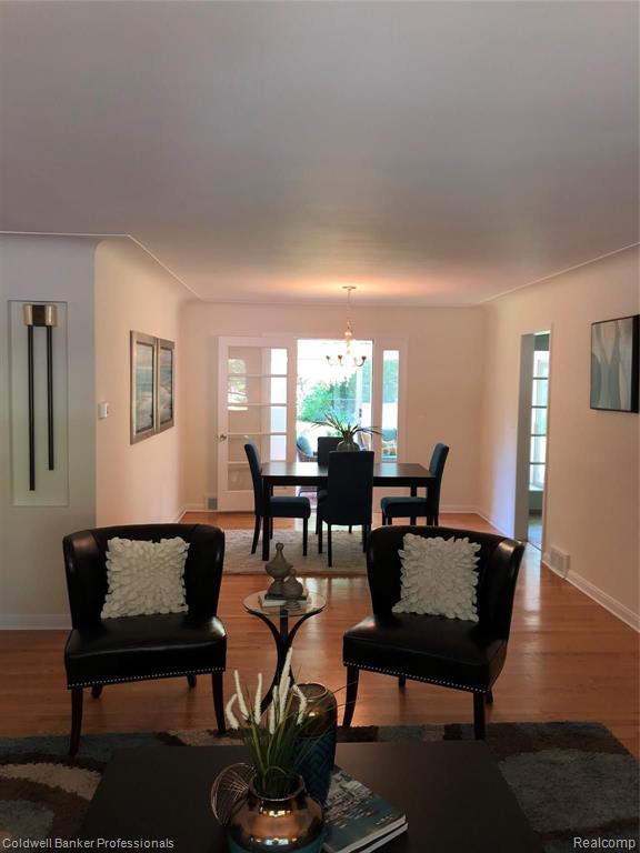 1141 South Renaud Road Grosse Pointe Woods, MI 48236 - Photo 5 of 52