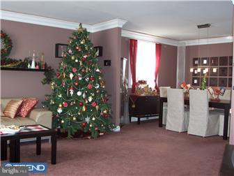11718 Colman Road Philadelphia, PA 19154 - Photo 3 of 12 Gallery Image 3