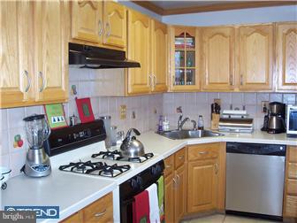 11718 Colman Road Philadelphia, PA 19154 - Photo 9 of 12 Gallery Image 9