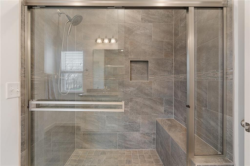 18531 West 194th Terrace Spring Hill, KS 66083 - Photo 40 of 55