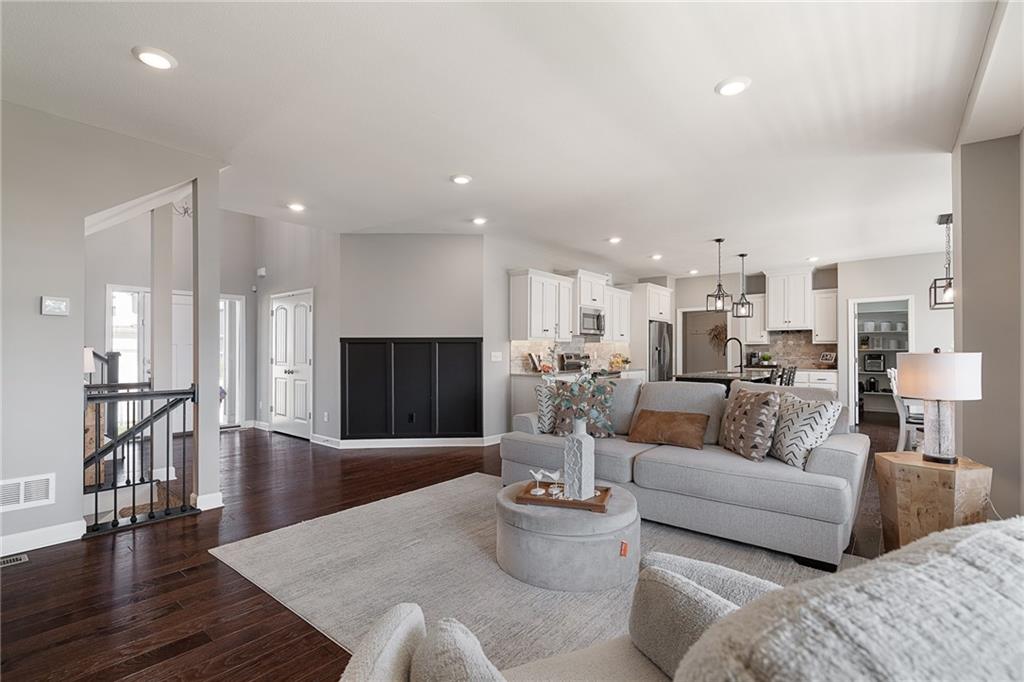 18531 West 194th Terrace Spring Hill, KS 66083 - Photo 8 of 55