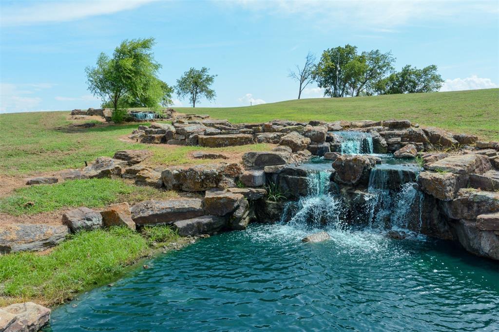 1183 Beacon Shr Road Kemp, TX 75143 - Photo 7 of 16 a view of a garden with an ocean