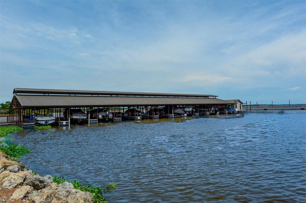 1183 Beacon Shr Road Kemp, TX 75143 - Photo 9 of 16 a view of a room with wooden floor