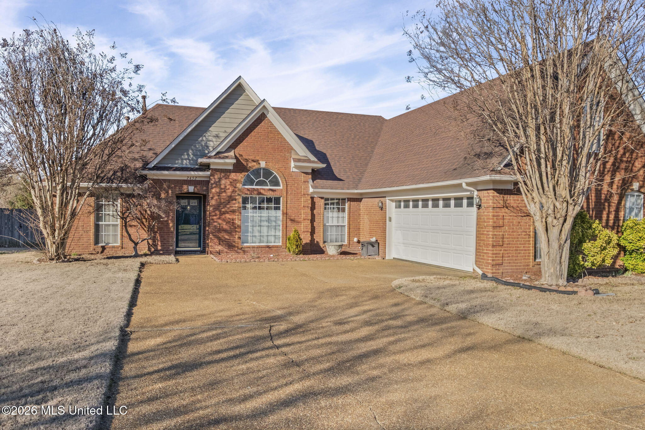 2452 Heather Ridge Southaven, MS 38672 - Photo 3 of 24 21-web-or-mls-DSCF3521