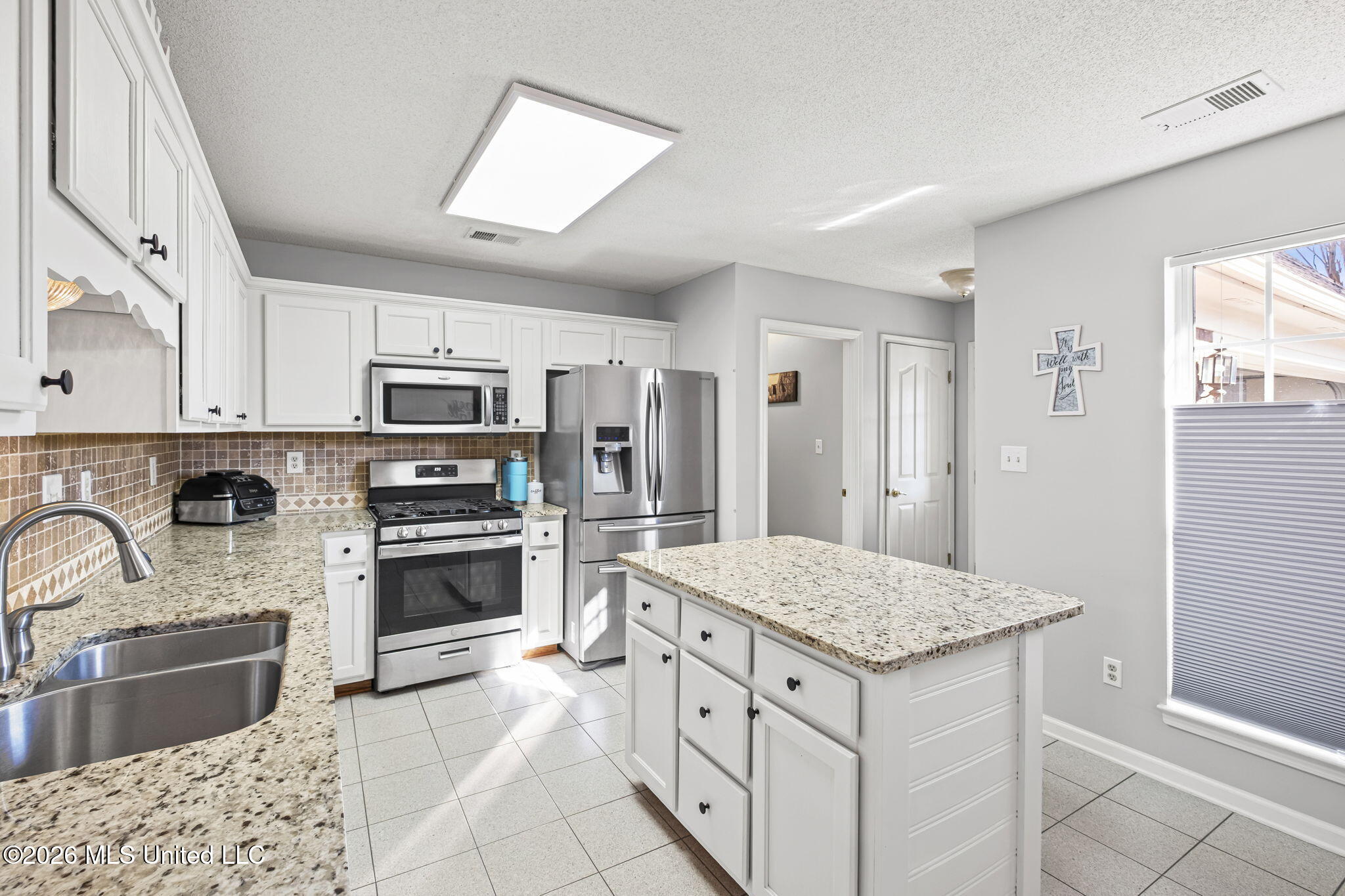 2452 Heather Ridge Southaven, MS 38672 - Photo 8 of 24 3-web-or-mls-DSCF3432