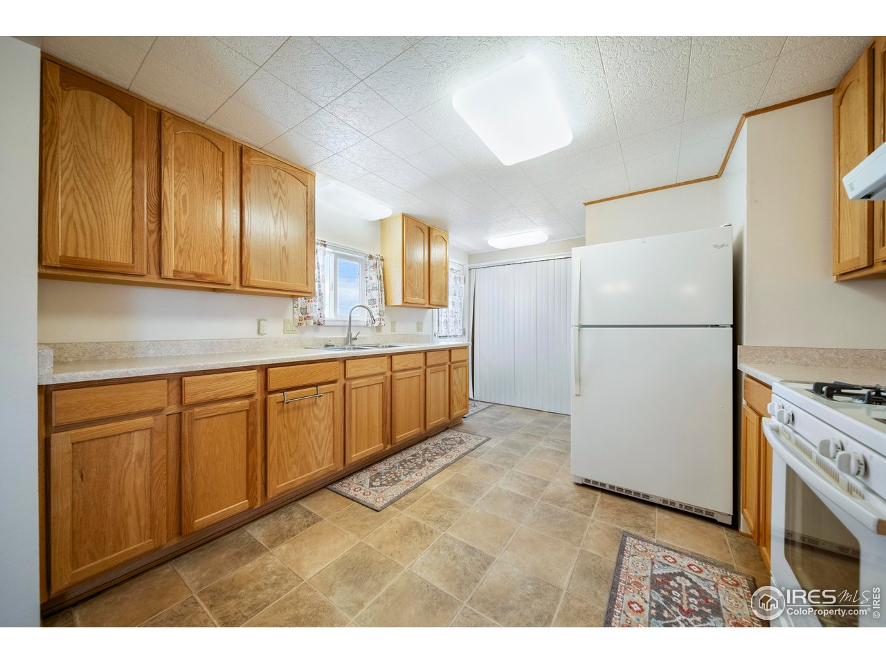 15260 County Road South Fort Morgan, CO 80701 - Photo 14 of 39 All appliances STAY!
