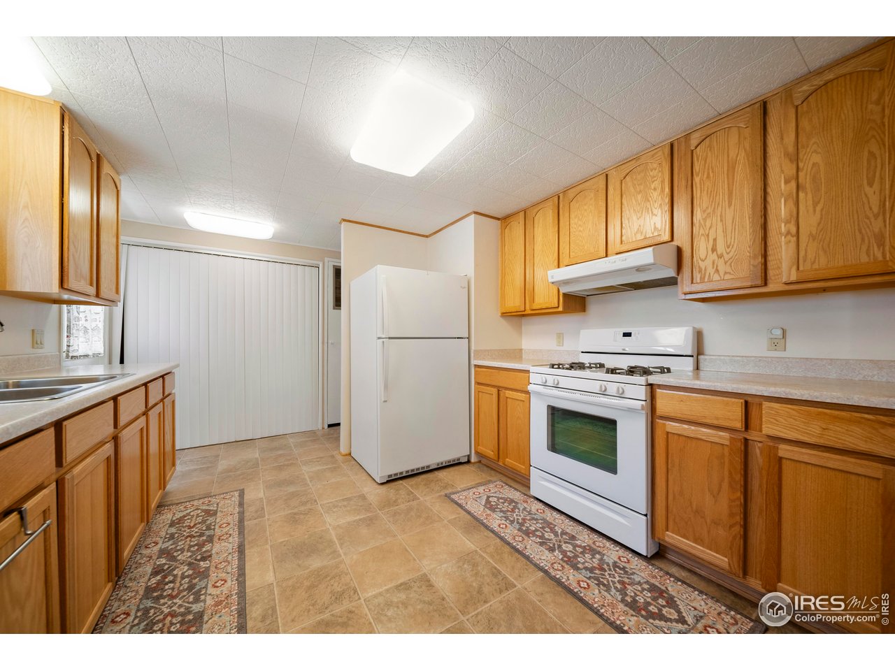 15260 County Road South Fort Morgan, CO 80701 - Photo 15 of 39 Formica countertops!