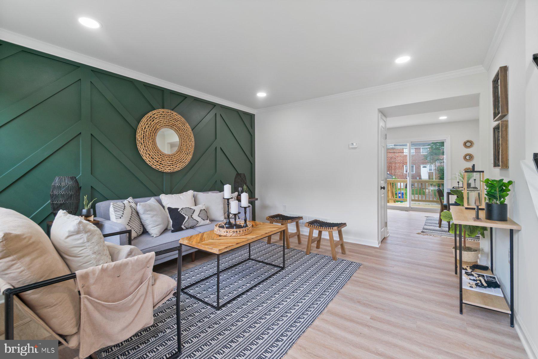 611 Gibson Road Baltimore, MD 21229 - Photo 4 of 28 Gallery Image 4
