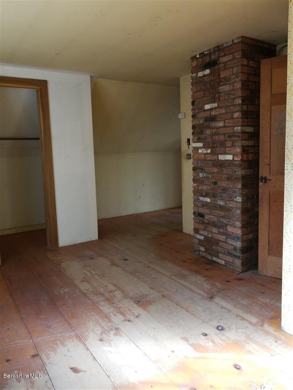 228 1 Rhoades Road Southfield, MA 01259 - Photo 13 of 19 IMG_20181229_112129_resized (Medium)