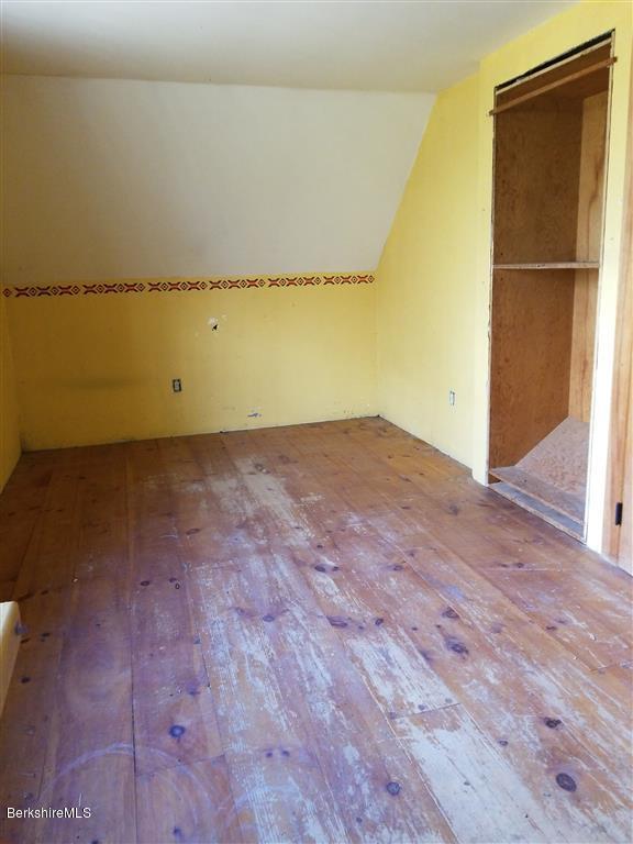 228 1 Rhoades Road Southfield, MA 01259 - Photo 10 of 19 IMG_20181229_112052_resized (Medium)