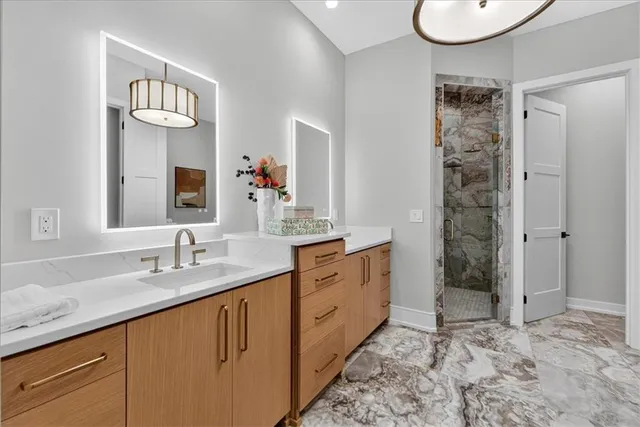 $849,900 | 8170 West Lake Drive, Parkville, MO 64152