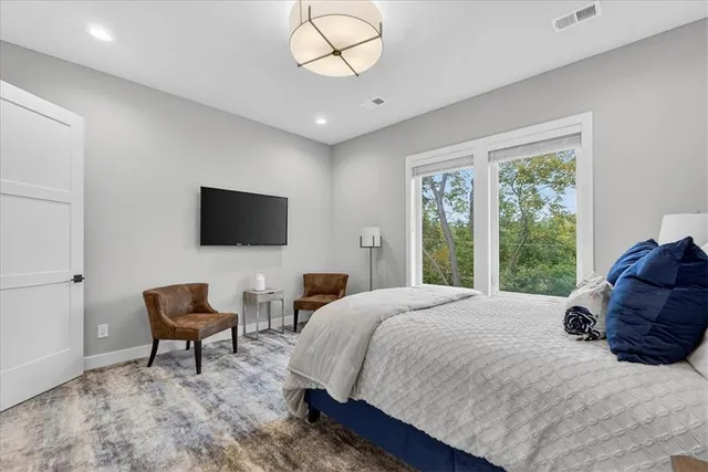 $849,900 | 8170 West Lake Drive, Parkville, MO 64152