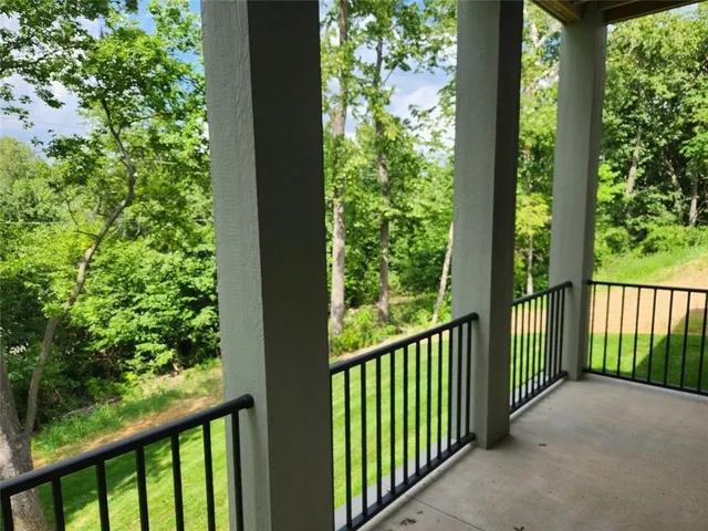 $849,900 | 8170 West Lake Drive, Parkville, MO 64152