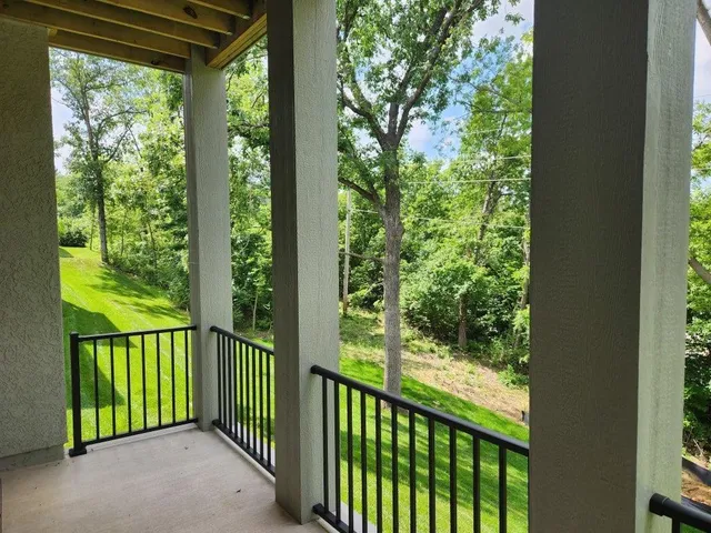 $849,900 | 8170 West Lake Drive, Parkville, MO 64152