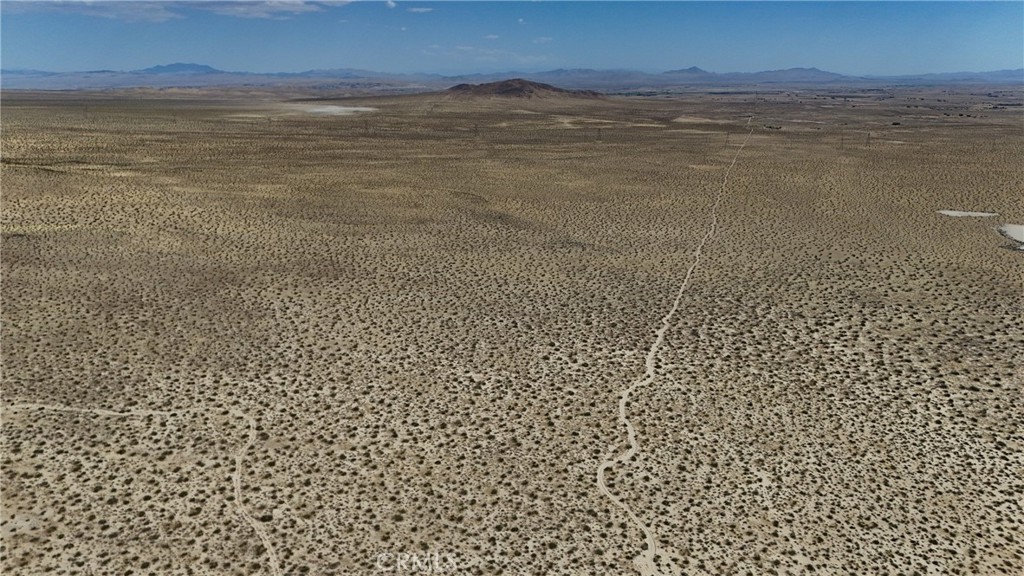 736 Fossil Bed Road Hinkley, CA 92347 - Photo 5 of 11 a view of an ocean