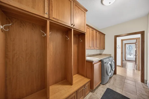 $769,900 | 59261 County Road 7, Zumbro Falls, MN 55991