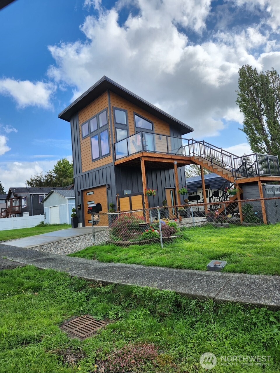 300 West Front Street Aberdeen, WA 98520 - Photo 4 of 9 a view of a house with a yard