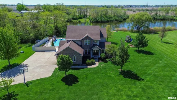 $630,000 | 26805 Liberty Lane, Washington, IL 61571