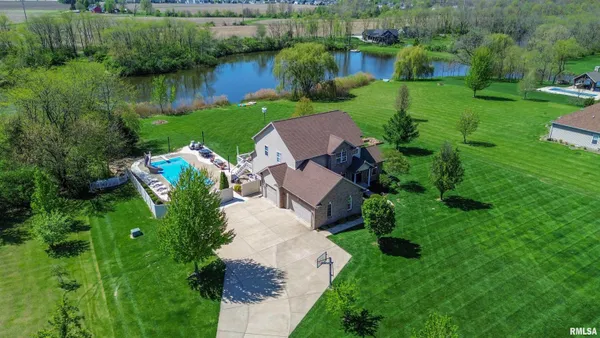 $630,000 | 26805 Liberty Lane, Washington, IL 61571