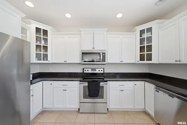 $630,000 | 26805 Liberty Lane, Washington, IL 61571