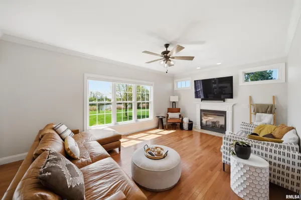 $630,000 | 26805 Liberty Lane, Washington, IL 61571
