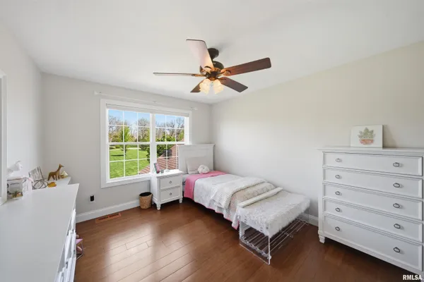 $630,000 | 26805 Liberty Lane, Washington, IL 61571