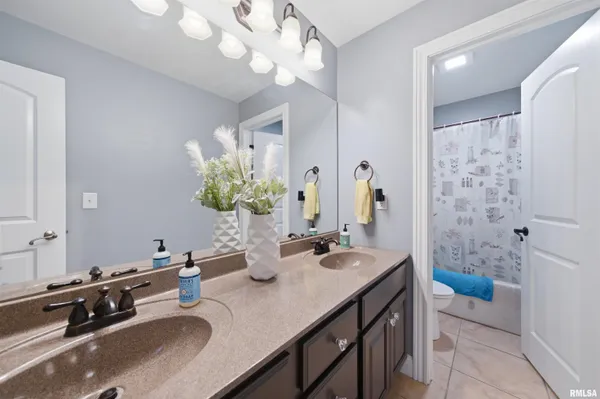 $630,000 | 26805 Liberty Lane, Washington, IL 61571
