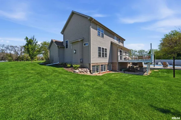 $630,000 | 26805 Liberty Lane, Washington, IL 61571