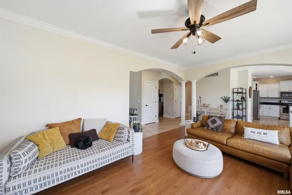 $630,000 | 26805 Liberty Lane, Washington, IL 61571