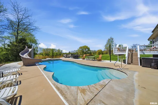 $630,000 | 26805 Liberty Lane, Washington, IL 61571