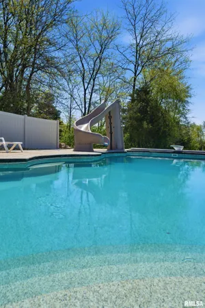 $630,000 | 26805 Liberty Lane, Washington, IL 61571