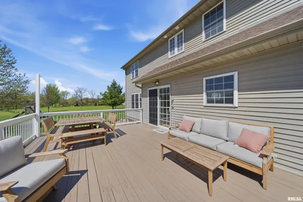 $630,000 | 26805 Liberty Lane, Washington, IL 61571