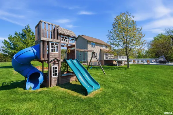 $630,000 | 26805 Liberty Lane, Washington, IL 61571