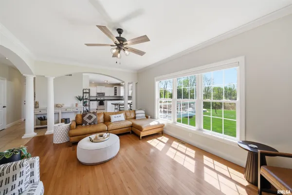 $630,000 | 26805 Liberty Lane, Washington, IL 61571