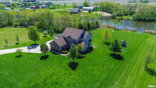 $630,000 | 26805 Liberty Lane, Washington, IL 61571