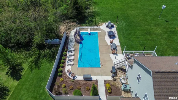$630,000 | 26805 Liberty Lane, Washington, IL 61571