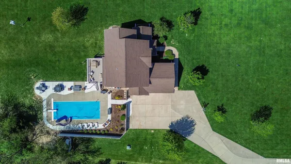 $630,000 | 26805 Liberty Lane, Washington, IL 61571