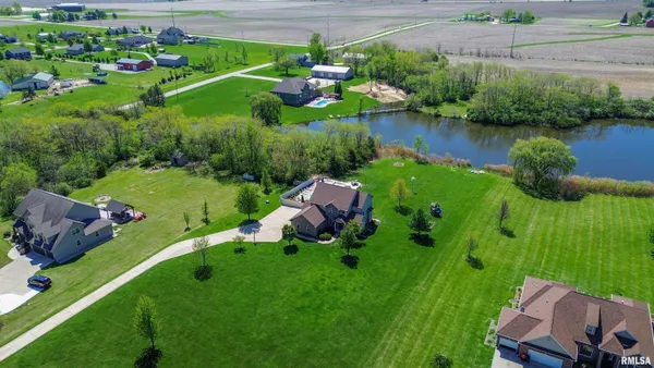 $630,000 | 26805 Liberty Lane, Washington, IL 61571