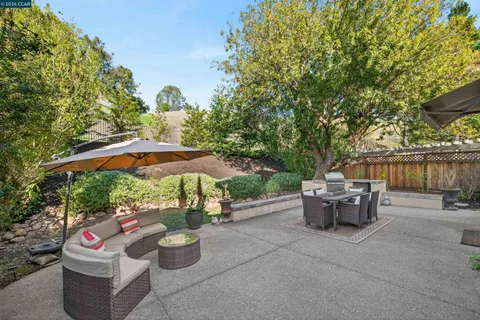 $1,448,800 | 490 Eagle Valley Way, Danville, CA 94506
