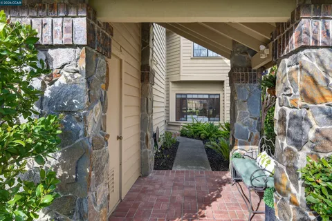 $1,448,800 | 490 Eagle Valley Way, Danville, CA 94506