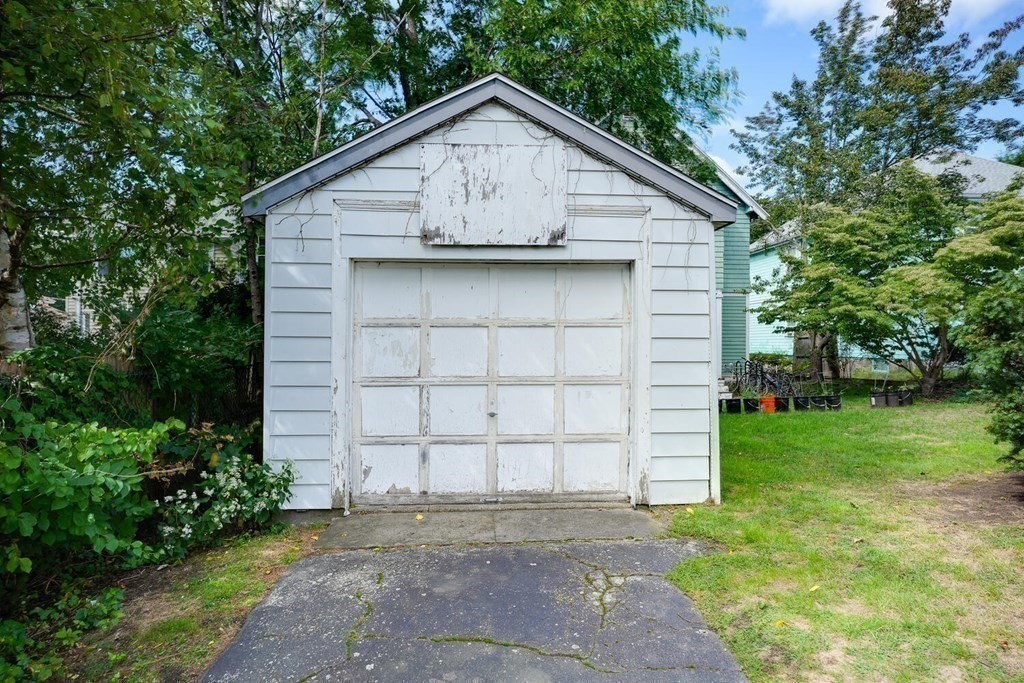 17 Priest Road Watertown, MA 02472 - Photo 16 of 20 Gallery Image 16