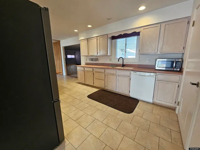 $199,500 | 405 South 18th Street, Worland, WY 82401