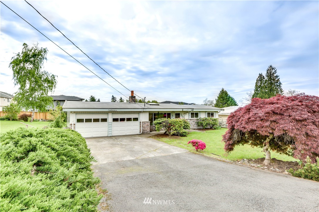 1909 Northeast 14th Street Renton, WA 98056 - Photo 2 of 25 Gallery Image 2