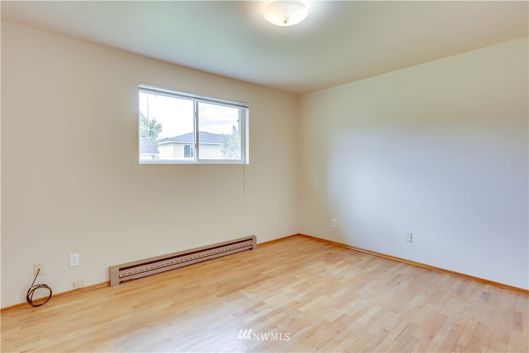 1909 Northeast 14th Street Renton, WA 98056 - Photo 15 of 25 Gallery Image 15