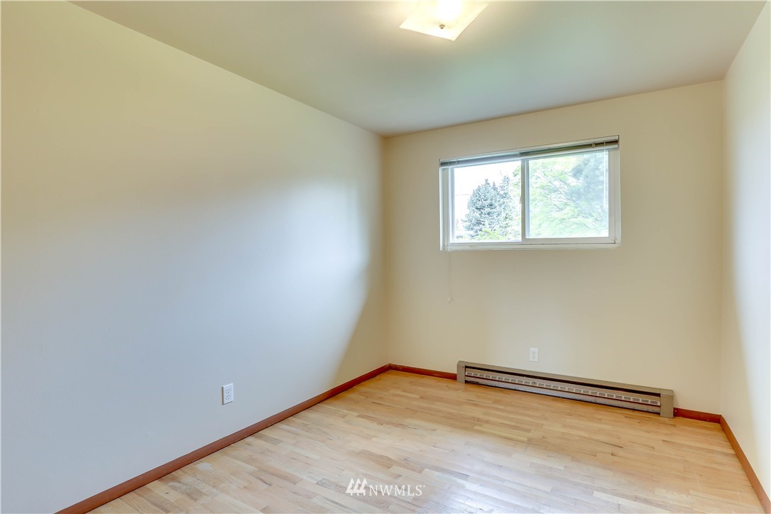 1909 Northeast 14th Street Renton, WA 98056 - Photo 16 of 25 Gallery Image 16
