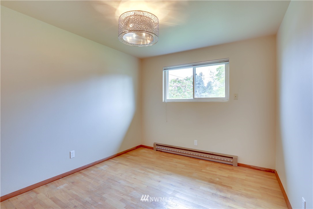 1909 Northeast 14th Street Renton, WA 98056 - Photo 17 of 25 Gallery Image 17