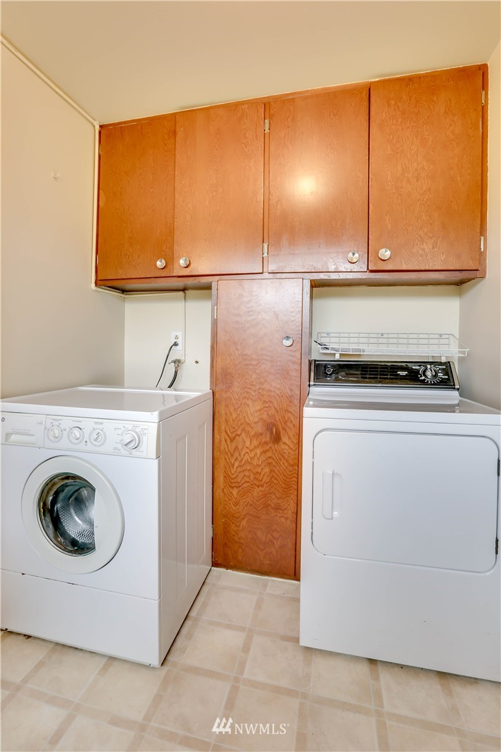 1909 Northeast 14th Street Renton, WA 98056 - Photo 19 of 25 Gallery Image 19