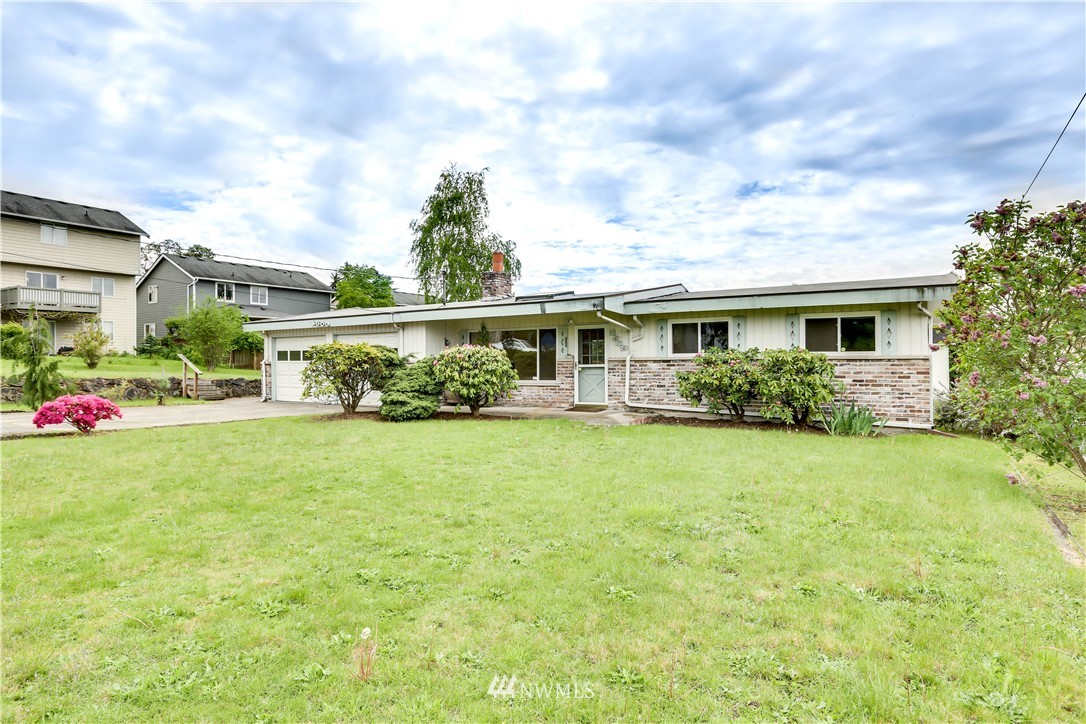 1909 Northeast 14th Street Renton, WA 98056 - Photo 3 of 25 Gallery Image 3