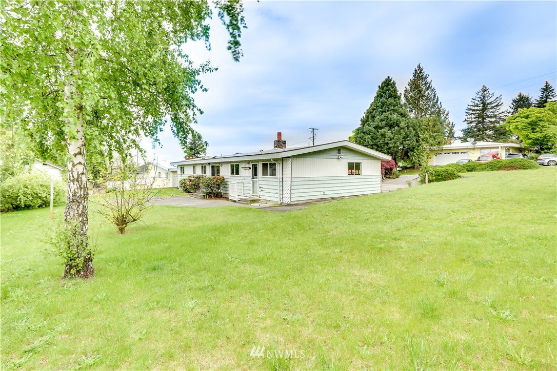 1909 Northeast 14th Street Renton, WA 98056 - Photo 23 of 25 Gallery Image 23